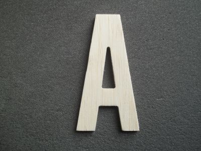 Lettre bois modèle ALTERNATE GOTHIC