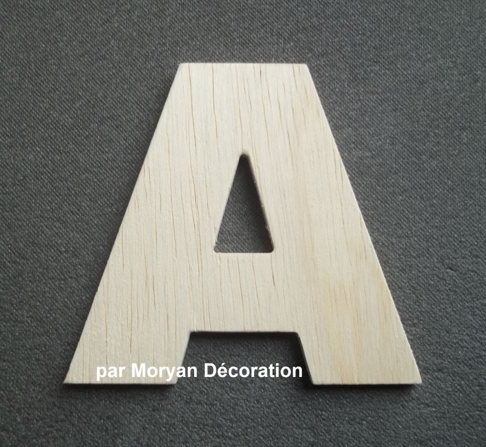 Lettre bois modèle ARIAL BLACK