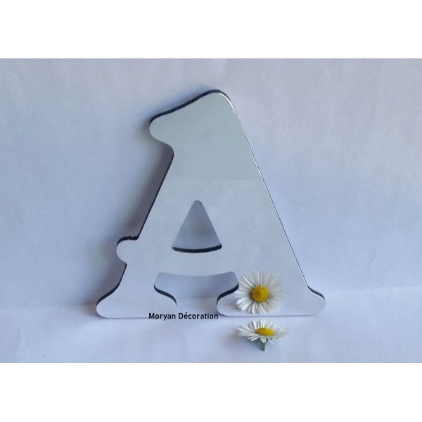 Lettre miroir murale decorative BELSHAW