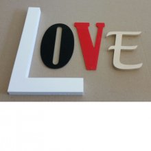 Lettre decorative murale Love 