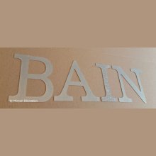 Lettre decorative en zinc BAIN 20 cm
